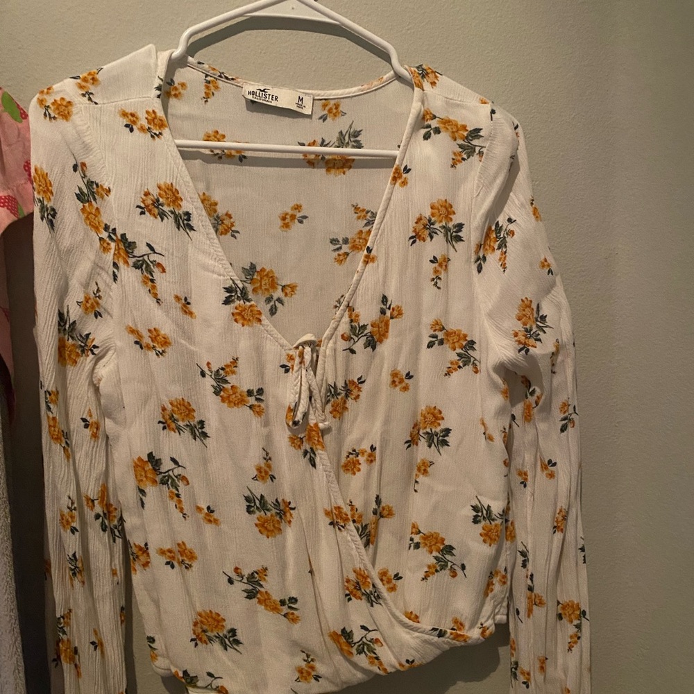 This Hollister top is perfect for a night out!